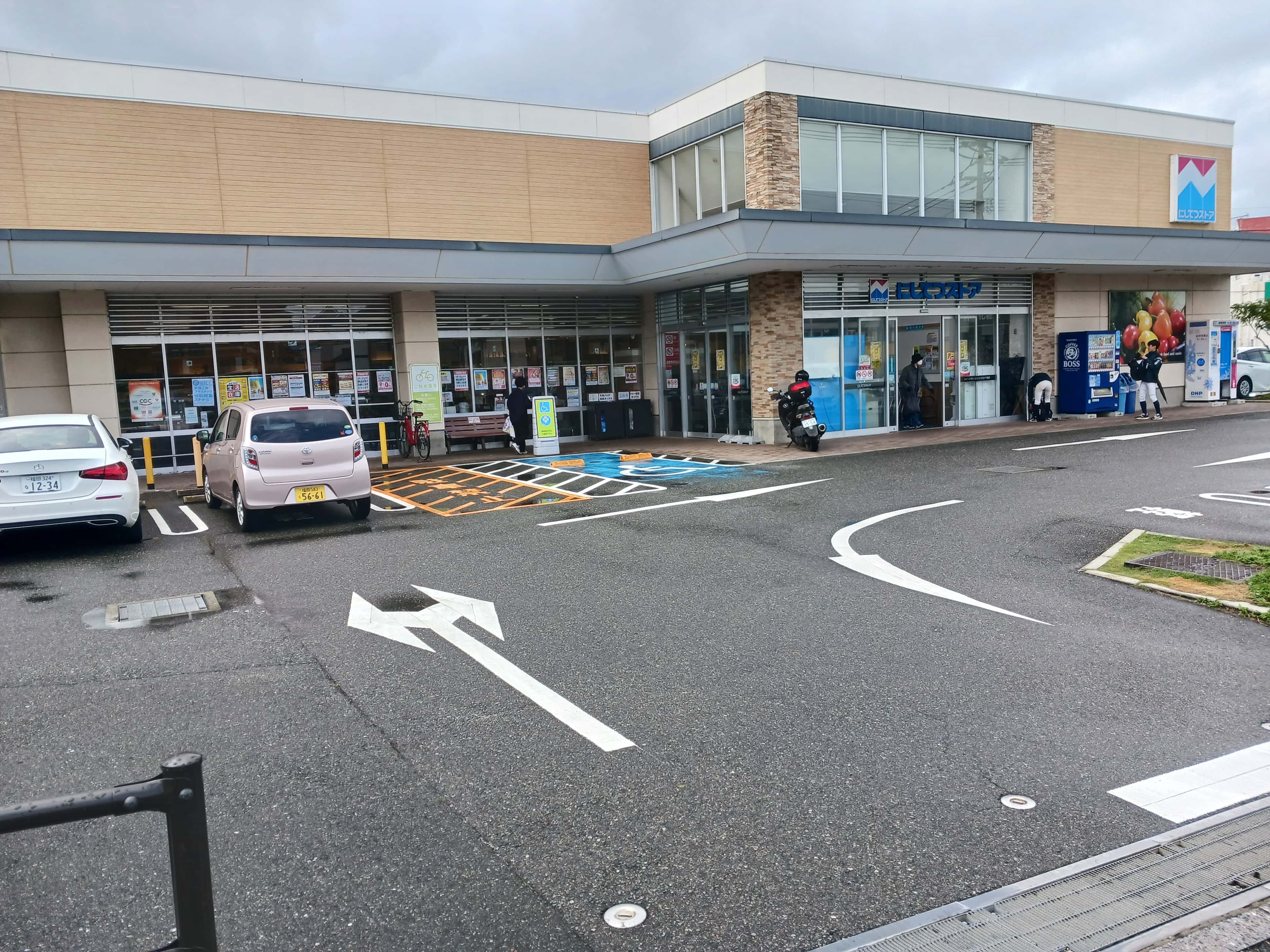 西鉄ストア香椎花園店